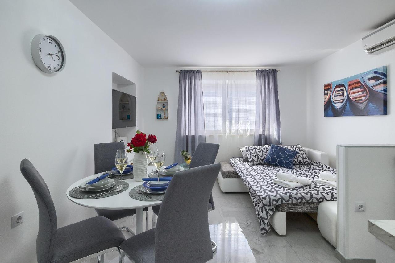 Studio Apartman Luka ポメル エクステリア 写真
