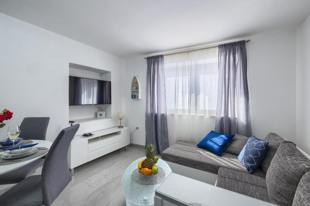 Studio Apartman Luka ポメル エクステリア 写真